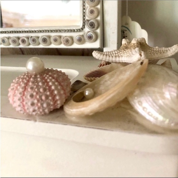 NEW! Seashell Jewelry Box & Mirror - Picture 2 of 8